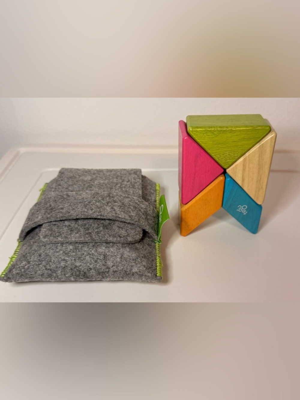 5 Piece Tegu Pocket Pouch Prism Magnetic Wooden Block Set Tints Color Felt Bag